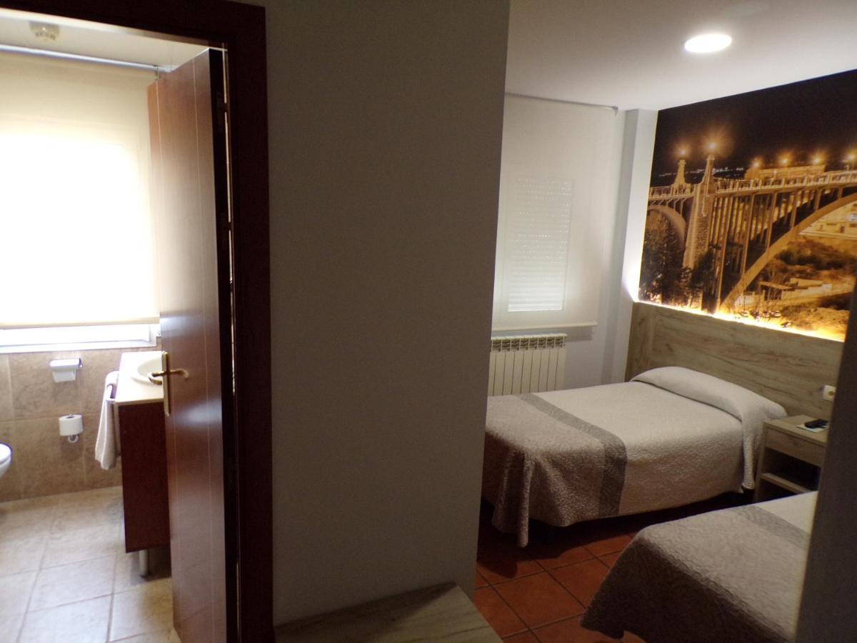 Hostal Serruchi Teruel Dış mekan fotoğraf